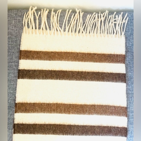 J Crew- Wool Scarf, unisex - Picture 2 of 4